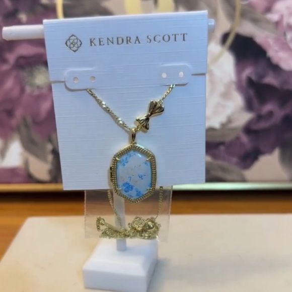 Kendra Scott x LoveShackFancy Daphne Gold Locket Necklace NEW - Picture 8 of 15